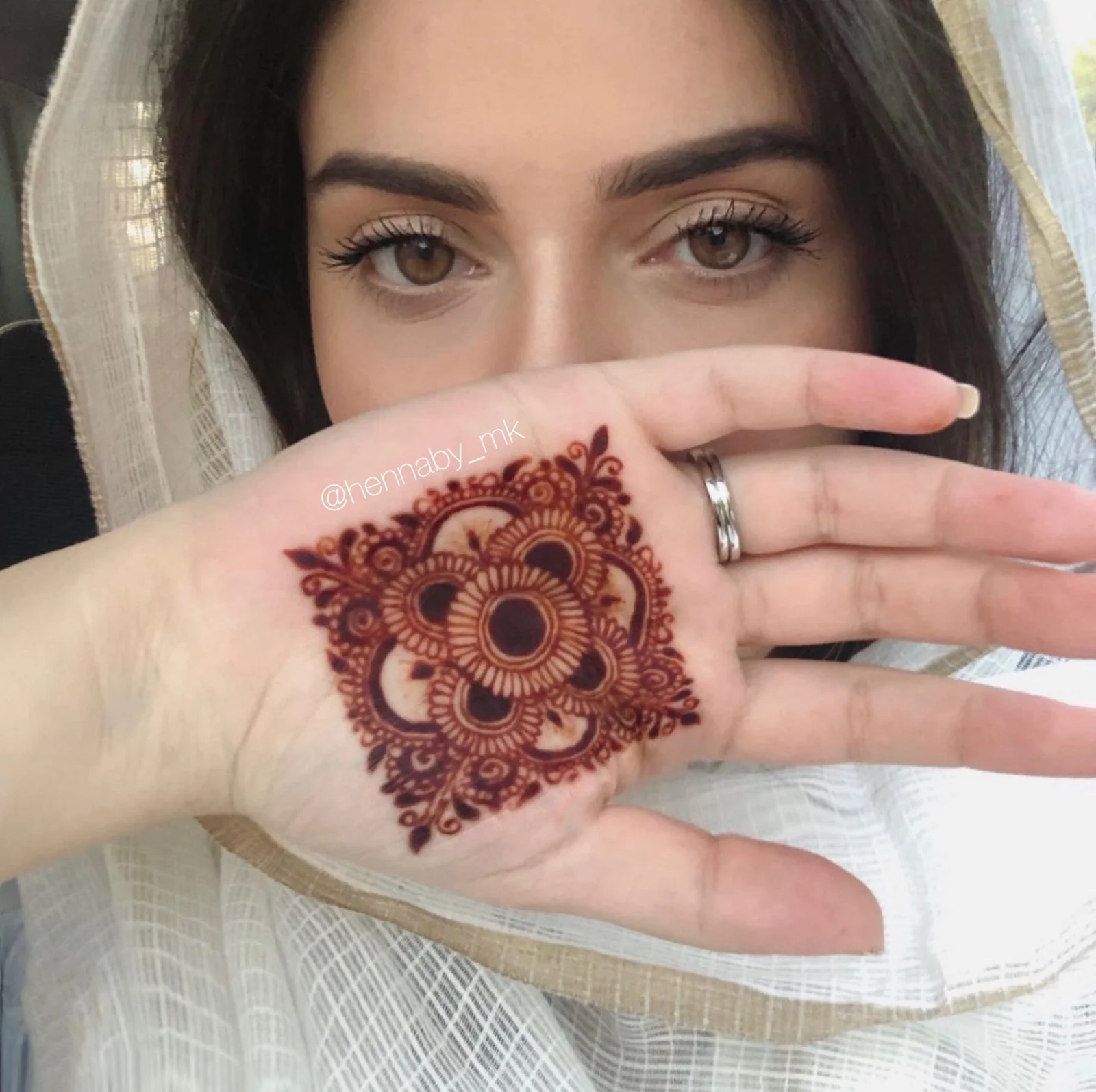 Mahnoor Khattak Founder of Henna by MK